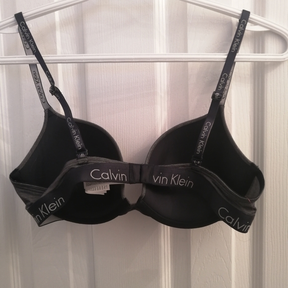 Calvin Klein 2-Pack bra set👙 - Picture 4 of 6